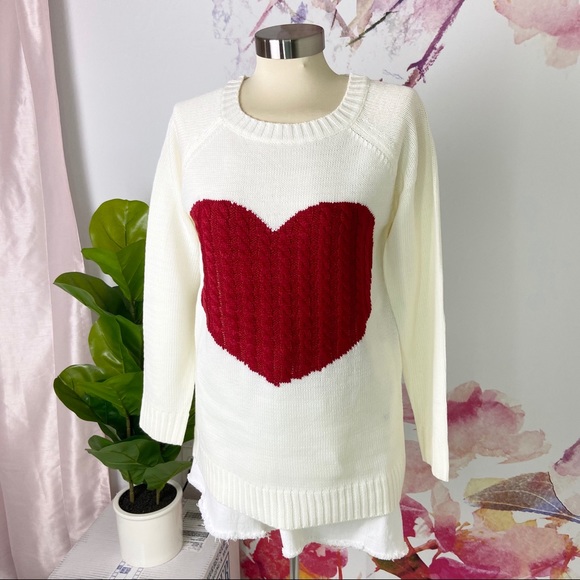 🌿VALENTINE heart sweater 🌿 - Picture 2 of 4